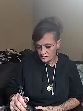 Snapshot of renegade_vyxxen chatting on December 2025 09:07:01 AM renegade vyxxen online show from December 2025 09:07:01 AM