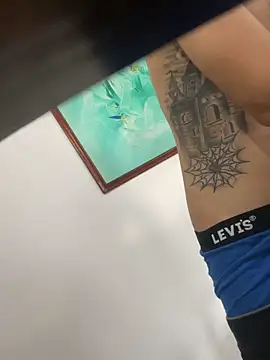 Snapshot of alejdrip chatting on December 2025 03:27:02 PM alejdrip online show from December 2025 03:27:02 PM