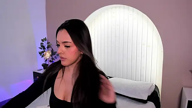 martina duque  online show from March 2026 05:30:01 PM