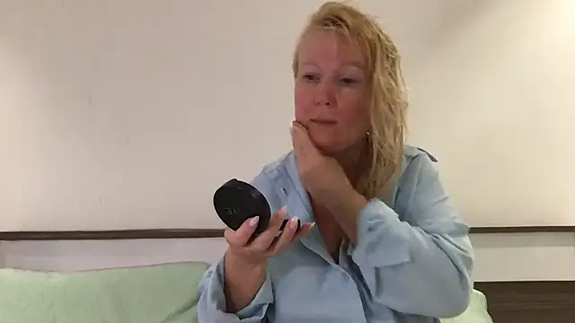 EmmaInLove23 online show from February 2025 01:49:02 AM