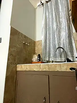 Dellah26 online show from November 2025 05:01:02 PM