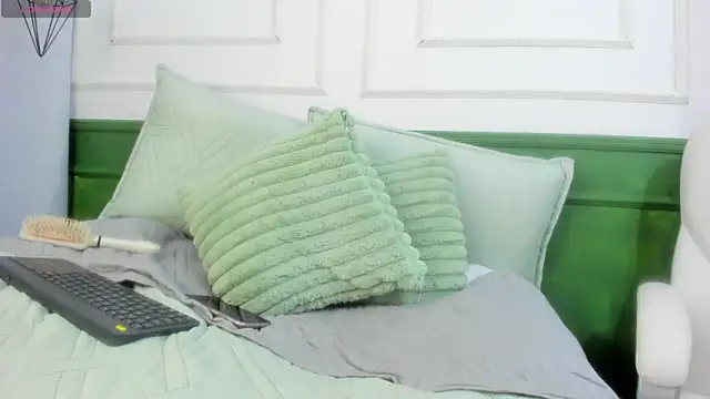 nikkita ubba online show from September 2025 07:28:01 PM