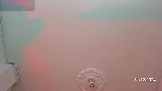 Snapshot of Karoline_Marin chatting on December 2024 01:52:02 PM Karoline Marin online show from December 2024 01:52:02 PM