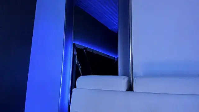 Amareto  online show from September 2025 01:55:01 PM