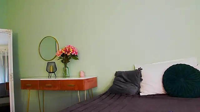 HaileyMoonn online show from February 2025 04:20:01 AM