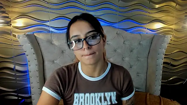 Andreita Jones online show from January 2025 03:04:01 PM