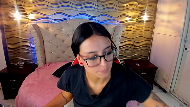 Andreita Jones online show from February 2025 12:02:02 PM