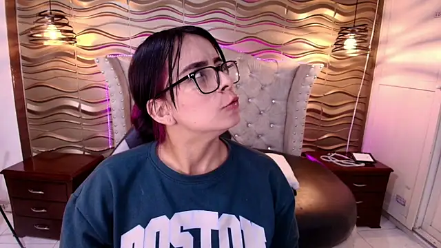 Andreita Jones online show from February 2026 12:01:01 PM