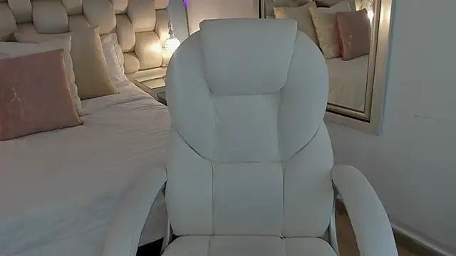 Helleamazing online show from March 2025 06:25:02 AM