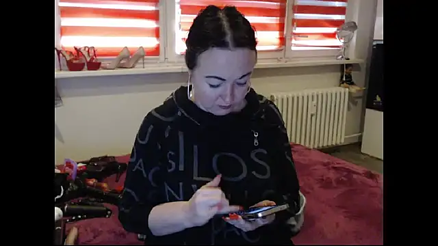 Alexie33 online show from April 2026 12:49:01 PM