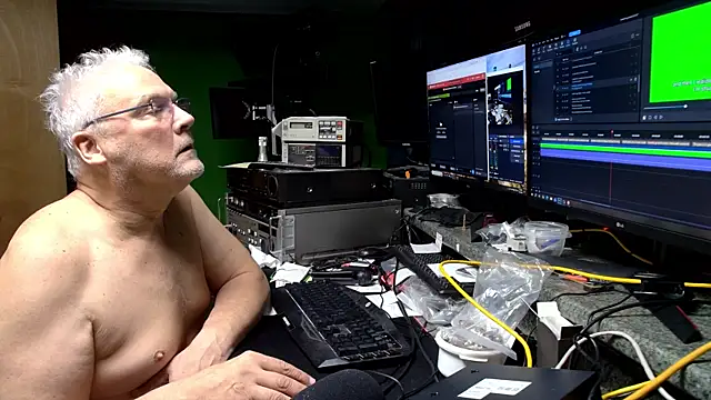 Snapshot of ButtCrackShowing-OOPS chatting on April 2026 02:14:02 AM ButtCrackShowing-OOPS online show from April 2026 02:14:02 AM