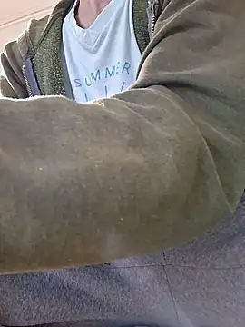 Snapshot of molozeb chatting on December 2025 08:08:01 AM molozeb online show from December 2025 08:08:01 AM