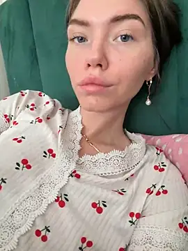 Snapshot of Lisaaa_Alisa chatting on April 2026 02:20:01 AM Lisaaa Alisa online show from April 2026 02:20:01 AM