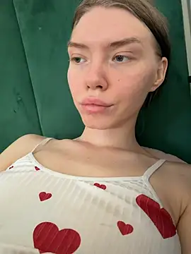 Snapshot of Lisaaa_Alisa chatting on June 2026 12:31:02 PM Lisaaa Alisa online show from June 2026 12:31:02 PM