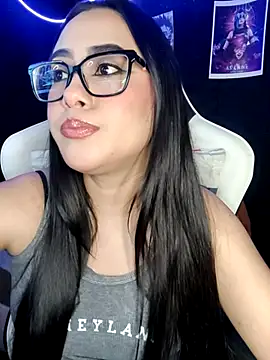 Snapshot of Janna_mnt chatting on October 2025 04:31:02 AM Janna mnt online show from October 2025 04:31:02 AM