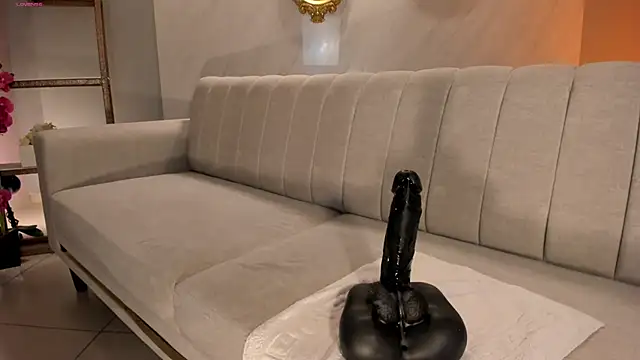 Snapshot of DominiqueVega chatting on January 2025 11:56:01 PM DominiqueVega online show from January 2025 11:56:01 PM