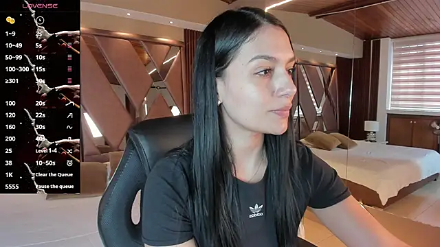 carina rossi online show from September 2025 12:42:02 PM