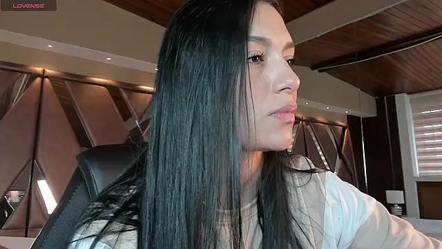 carina rossi online show from October 2025 12:17:01 PM