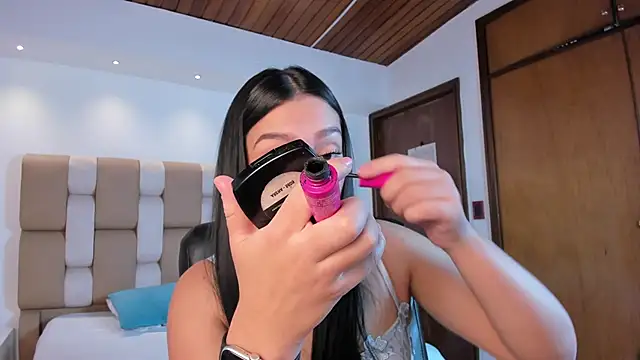 carina rossi online show from December 2025 11:30:02 AM