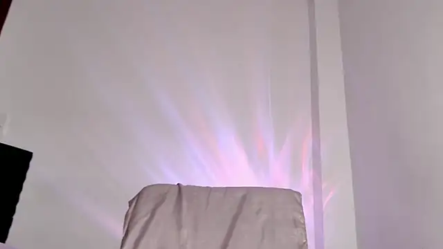 caarlywhitee online show from November 2025 01:48:02 AM