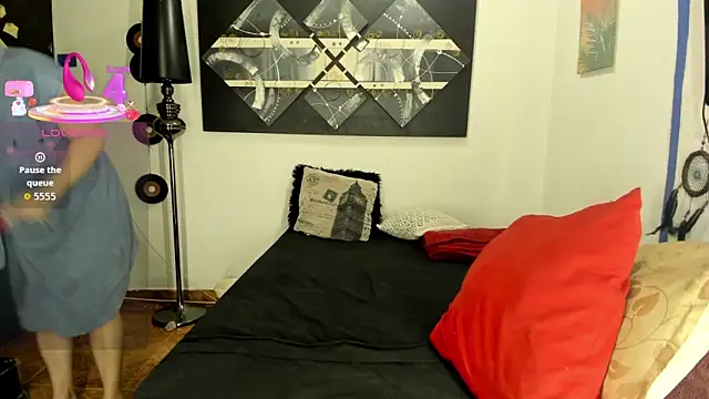 SARAMISHA online show from September 2025 01:34:01 PM