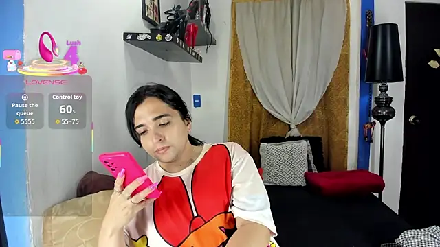 SARAMISHA online show from October 2025 06:08:01 PM