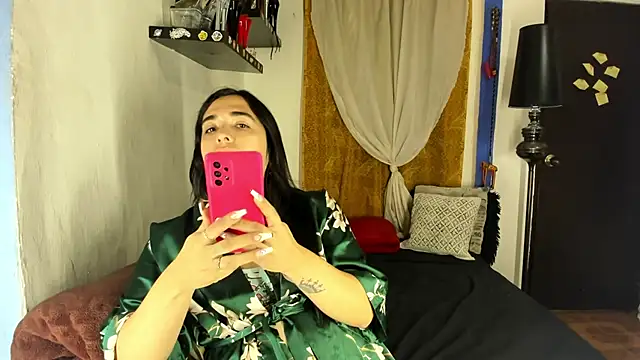 SARAMISHA online show from November 2025 01:45:01 PM