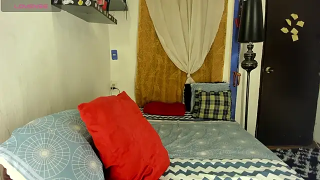 SARAMISHA online show from November 2025 03:05:01 PM