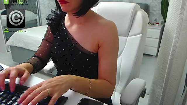 Snapshot of Ellysse_ chatting on October 2025 08:44:02 AM Ellysse  online show from October 2025 08:44:02 AM