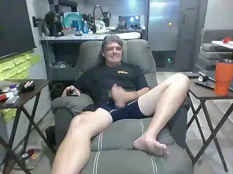 Snapshot of lateniter chatting on November 2025 01:05:01 AM lateniter online show from November 2025 01:05:01 AM