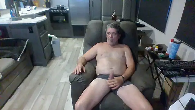 Snapshot of lateniter chatting on July 2026 05:15:01 PM lateniter online show from July 2026 05:15:01 PM