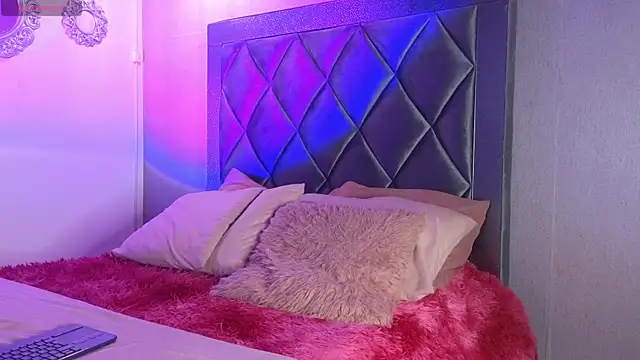 ashley brend online show from December 2025 10:15:01 PM