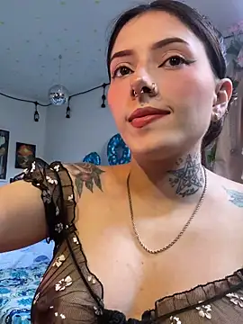 LiliJones  online show from May 2026 06:48:02 PM