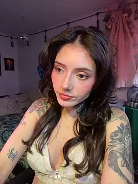 LiliJones  online show from May 2026 09:54:01 PM