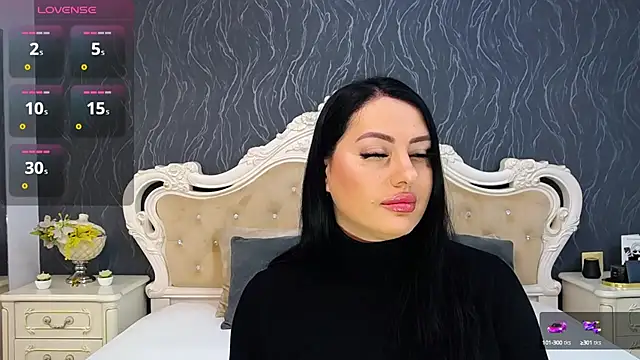 Snapshot of Lauren_Saint chatting on December 2024 08:56:01 AM Lauren Saint online show from December 2024 08:56:01 AM