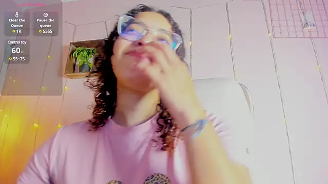 Dollar-girl online show from February 2025 11:36:02 AM