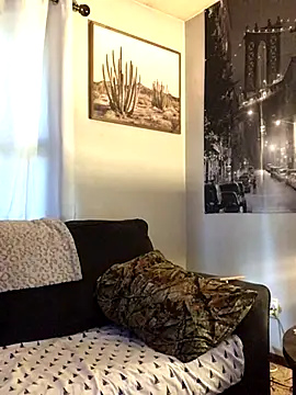 SidneyRaee online show from September 2025 05:48:01 PM