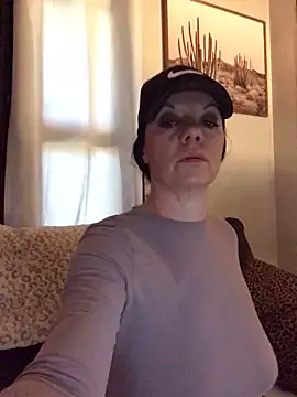 SidneyRaee online show from October 2025 04:28:01 PM