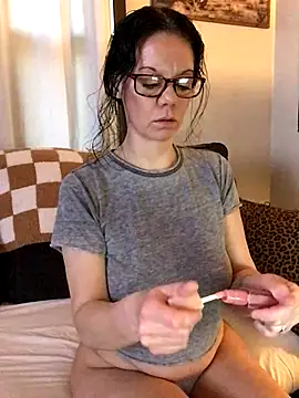 SidneyRaee online show from November 2025 05:12:02 PM