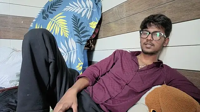 just fucks online show from July 2026 07:04:02 AM