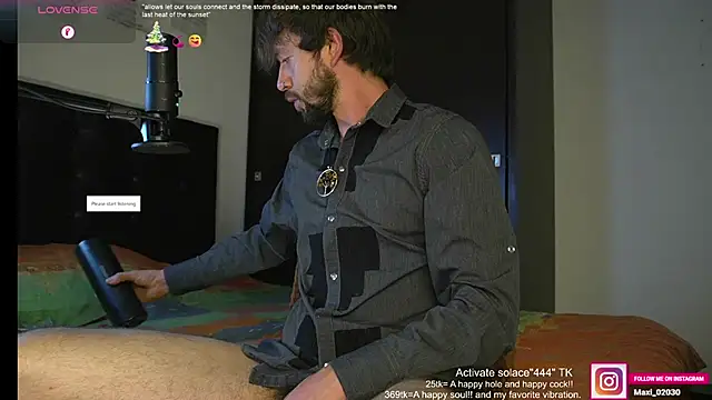 Snapshot of just_maxii chatting on February 2025 10:55:01 PM just maxii online show from February 2025 10:55:01 PM