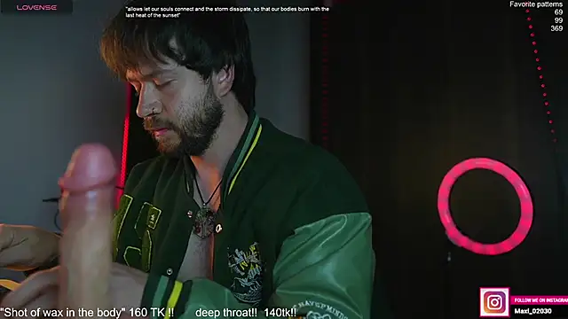 Snapshot of just_maxii chatting on September 2025 12:34:01 AM just maxii online show from September 2025 12:34:01 AM