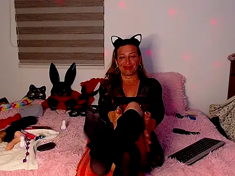 Snapshot of Gikitrans76 chatting on April 2026 01:50:01 AM Gikitrans76 online show from April 2026 01:50:01 AM