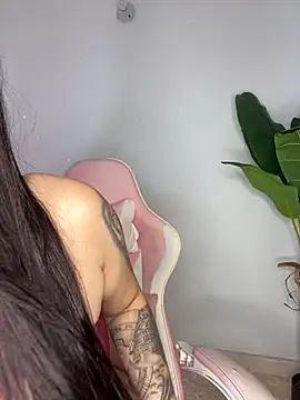 sophialorens s online show from December 2024 09:50:01 PM