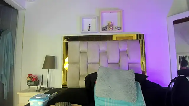 emmy r online show from December 2024 12:06:01 PM