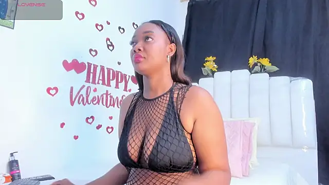 RoxannaBlanche online show from February 2026 12:11:01 PM