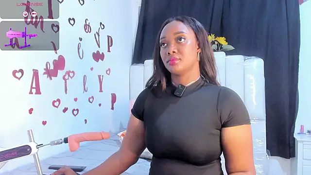 RoxannaBlanche online show from March 2026 10:38:01 PM