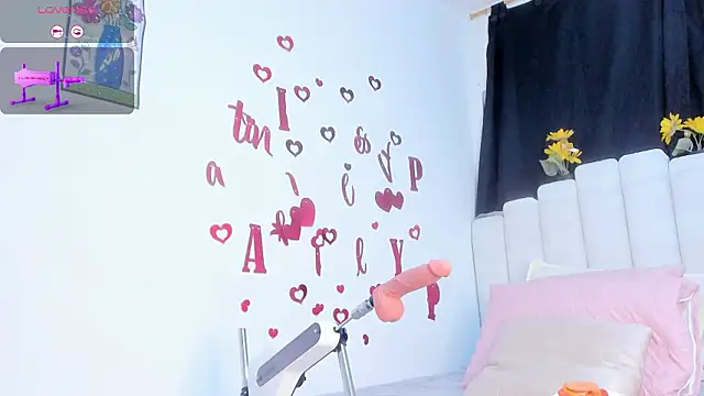 RoxannaBlanche online show from March 2026 12:00:02 PM