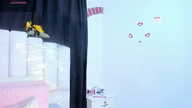 RoxannaBlanche online show from March 2026 12:00:02 PM