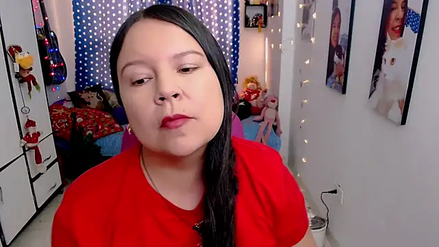 claryssa  online show from December 2025 09:00:02 PM